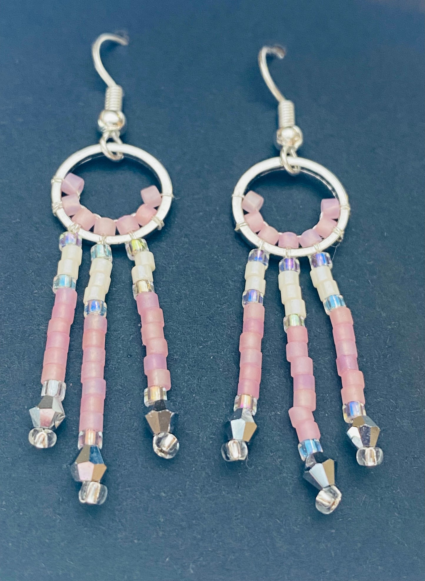 Ensemble cercle avec pierres suspendues